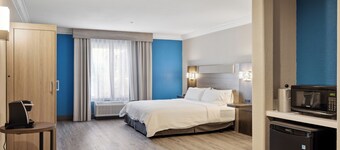 Holiday Inn Express Hotel & Suites Vacaville by IHG