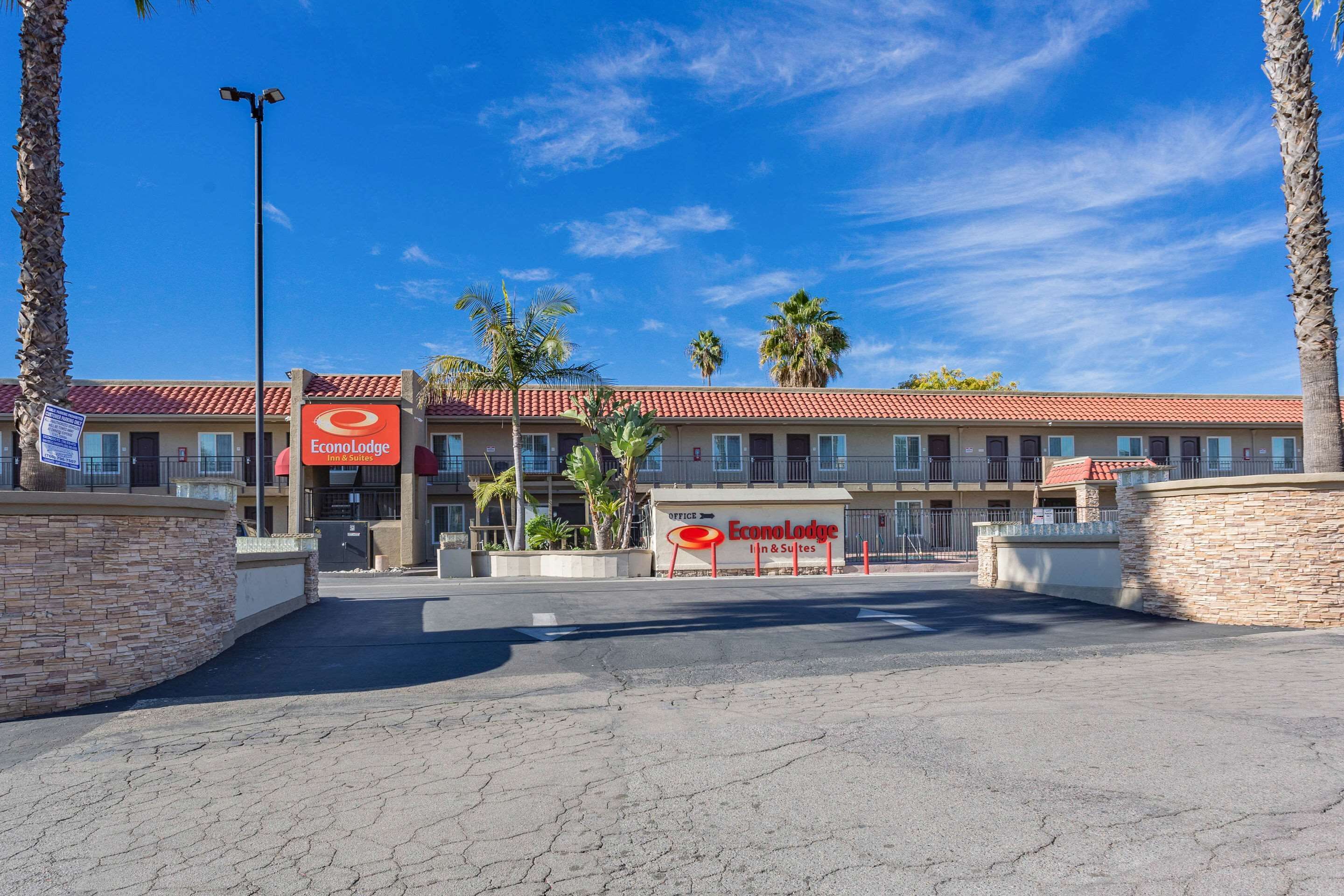 Foto - Econo Lodge Inn & Suites Escondido Downtown