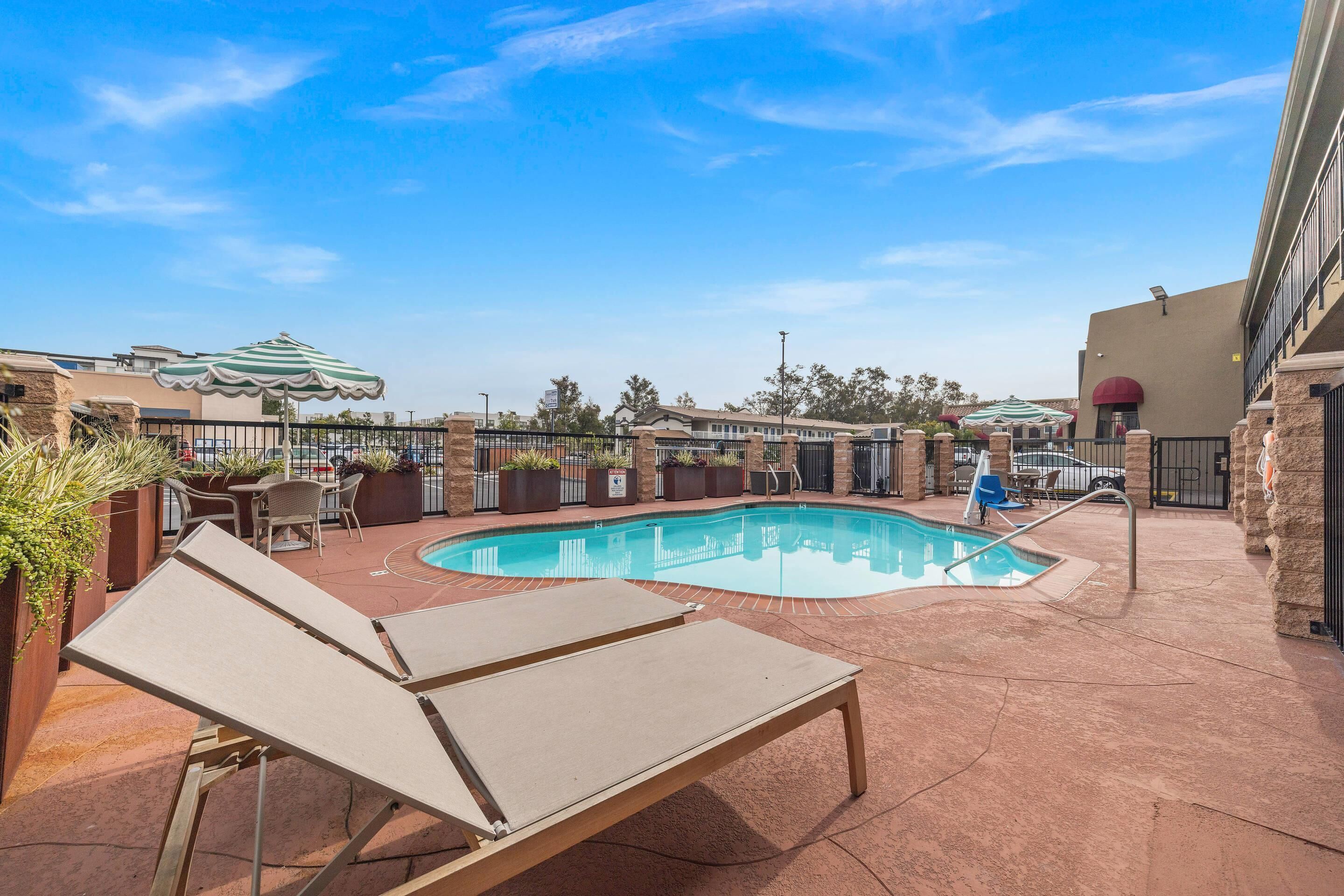 Foto - Econo Lodge Inn & Suites Escondido Downtown