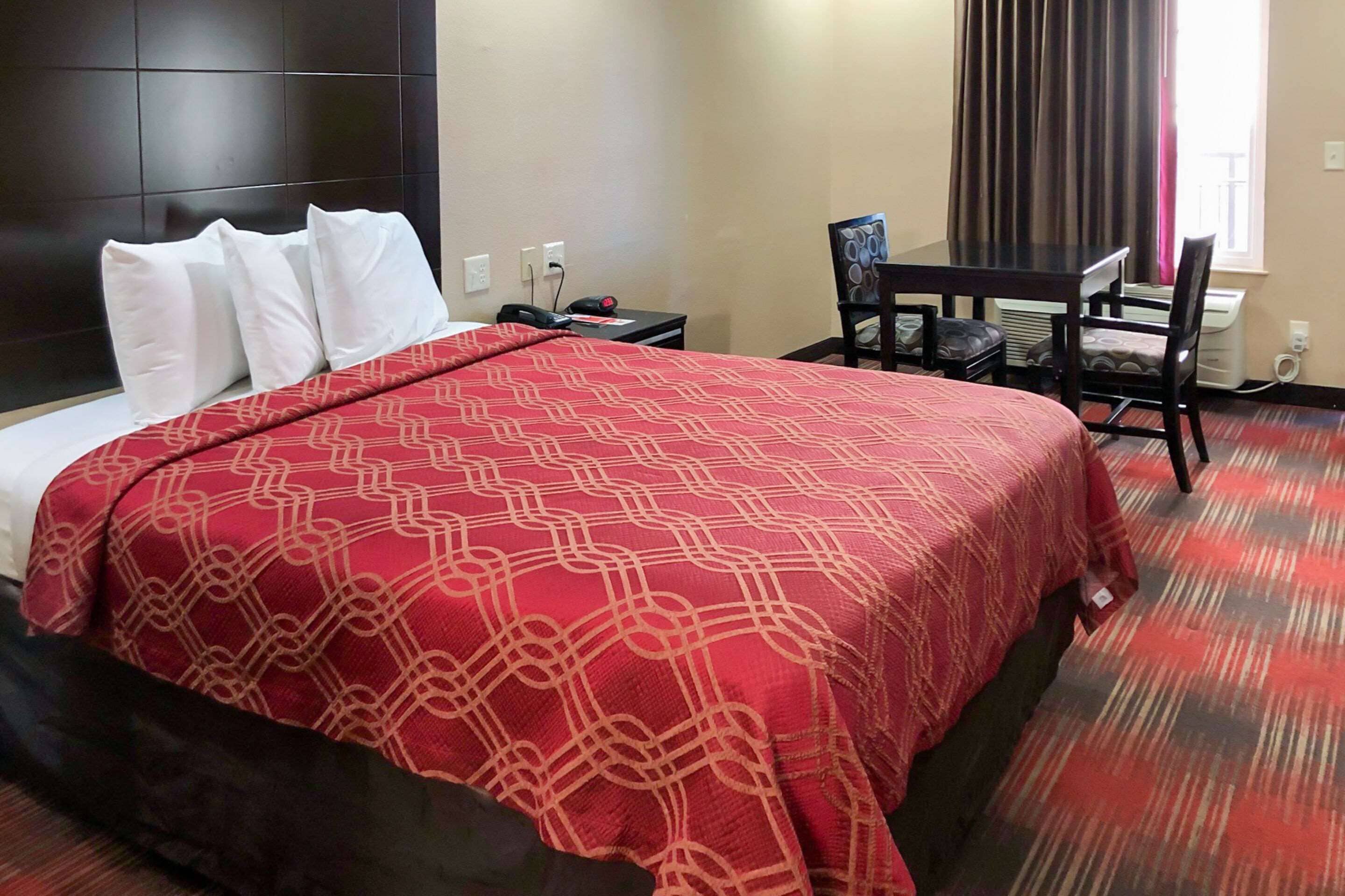 Foto - Econo Lodge Inn & Suites Escondido Downtown