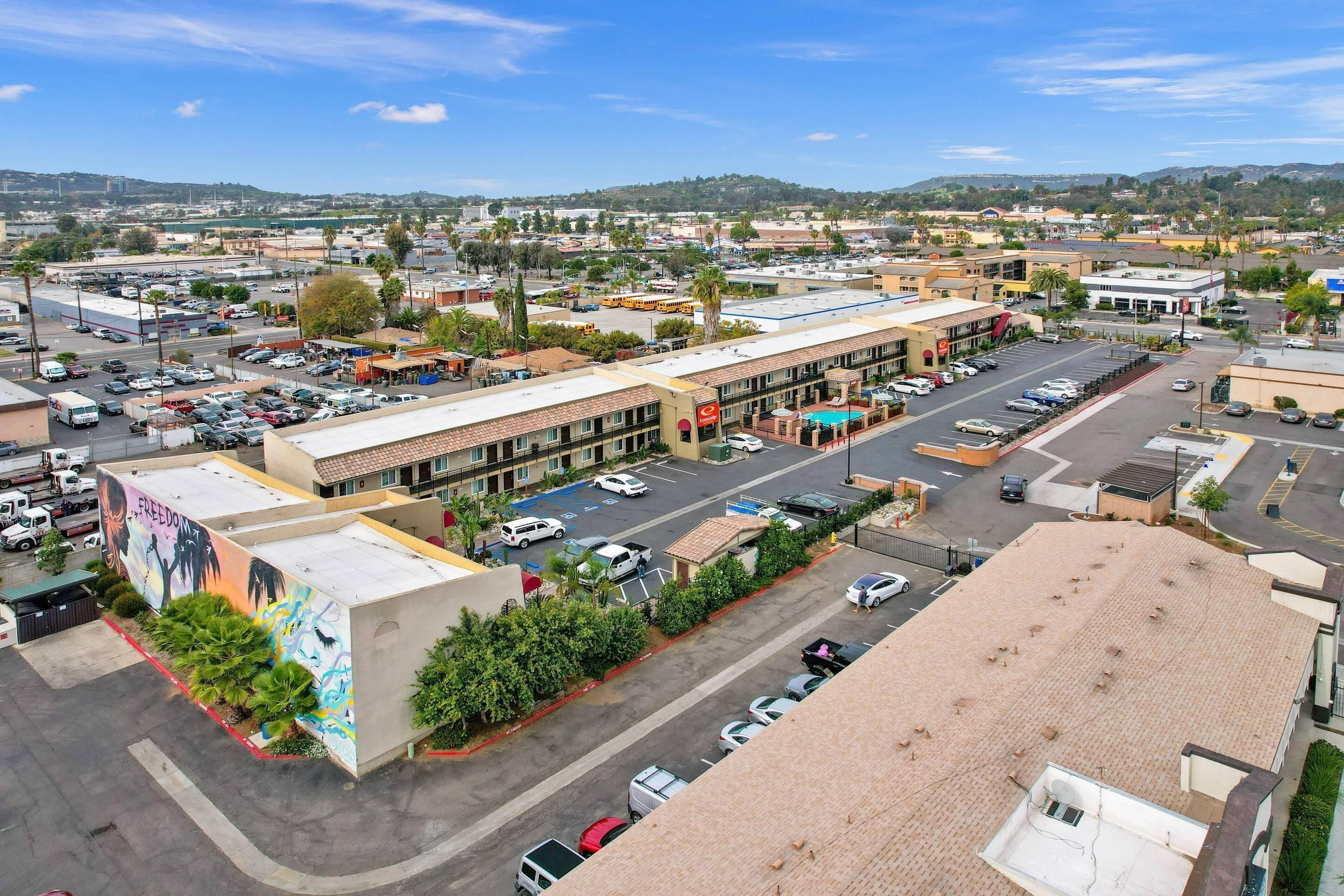 Foto - Econo Lodge Inn & Suites Escondido Downtown