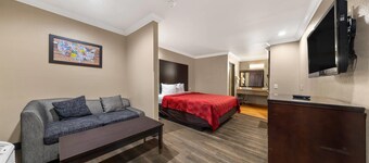 Econo Lodge Inn & Suites Escondido Downtown