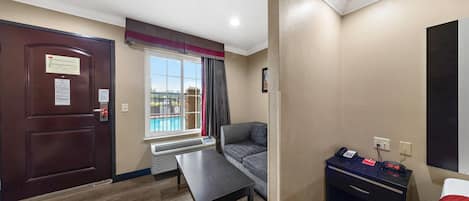 Suite, 1 King Bed with Sofa bed, Non Smoking | Blackout drapes, iron/ironing board, free WiFi, bed sheets