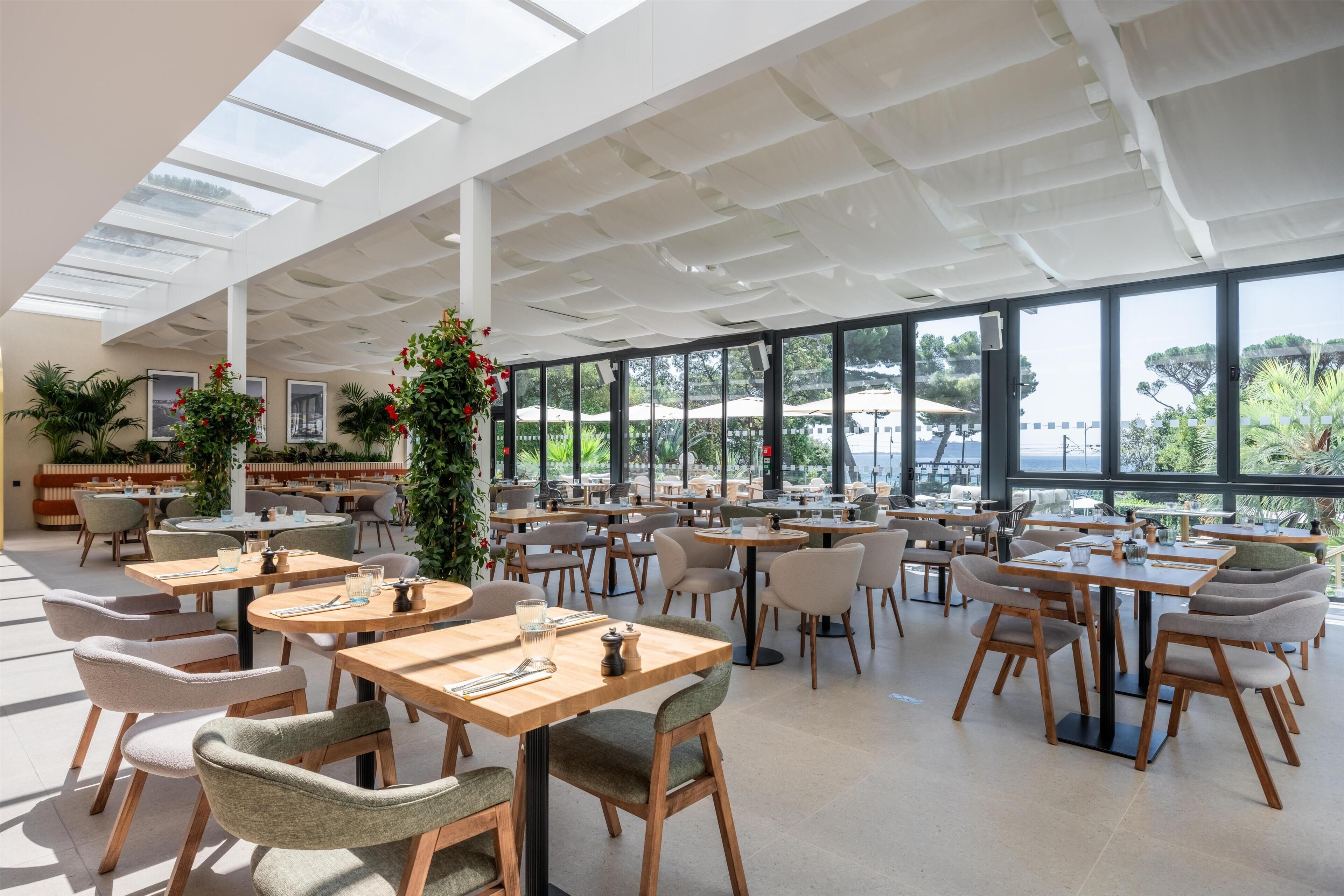 Photo - Radisson Hotel Cannes Seaside