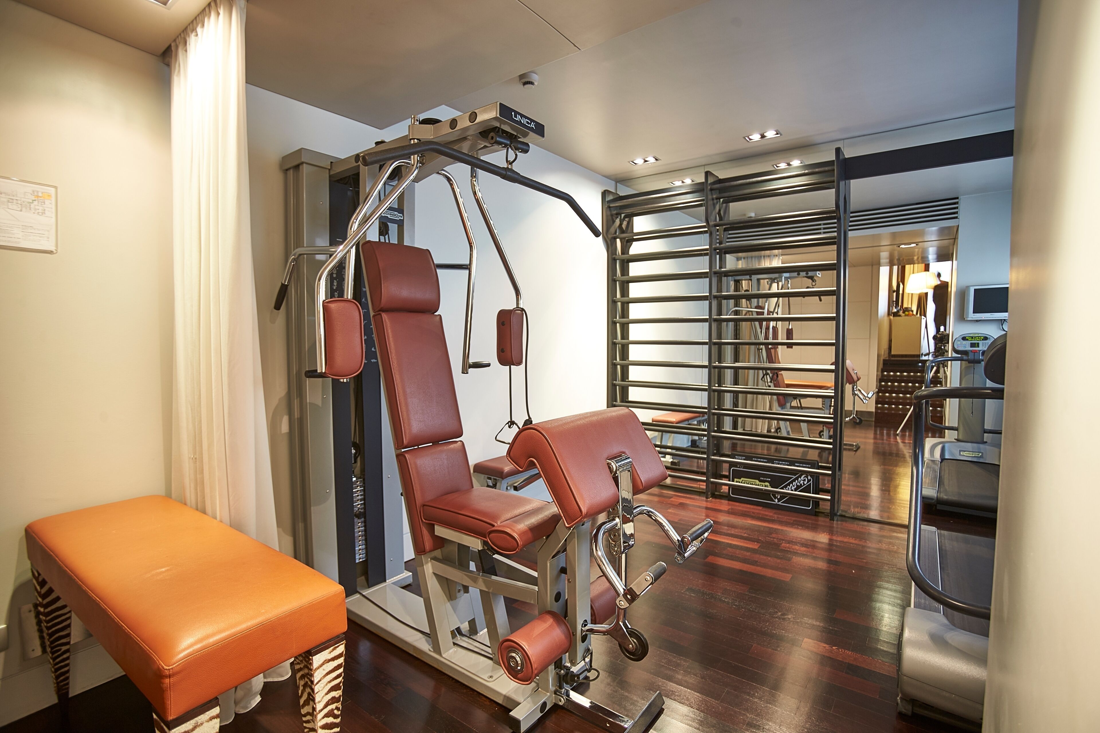 junior suite | 1 bedroom, premium bedding, minibar, in-room safe