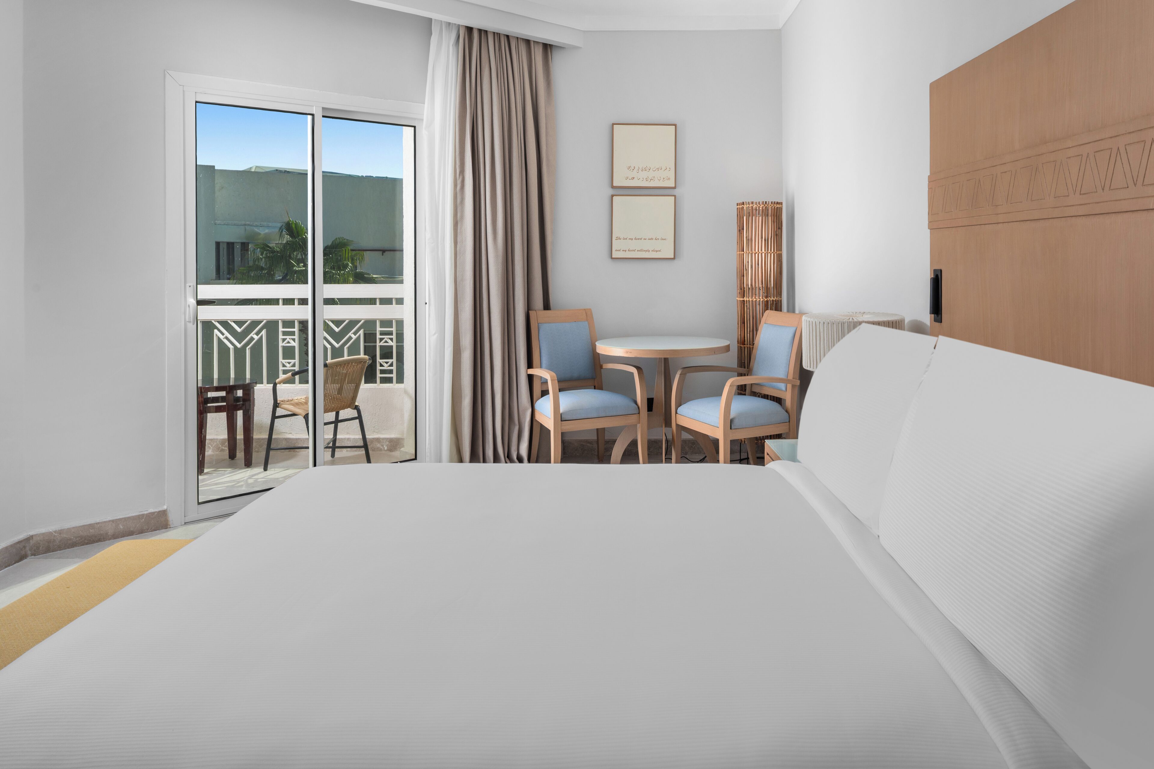 Premium Room, 1 King Bed, Pool View | Egyptian cotton sheets, hypo-allergenic bedding, down duvets