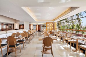 2 restaurants, breakfast, lunch, dinner served; Asian cuisine