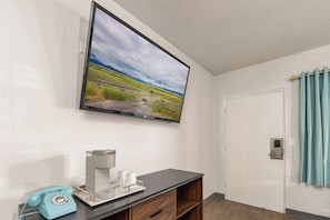 Comfort Room, 1 King Bed