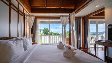 Premier Suite | Minibar, caja fuerte, escritorio y espacio para trabajar con un portátil