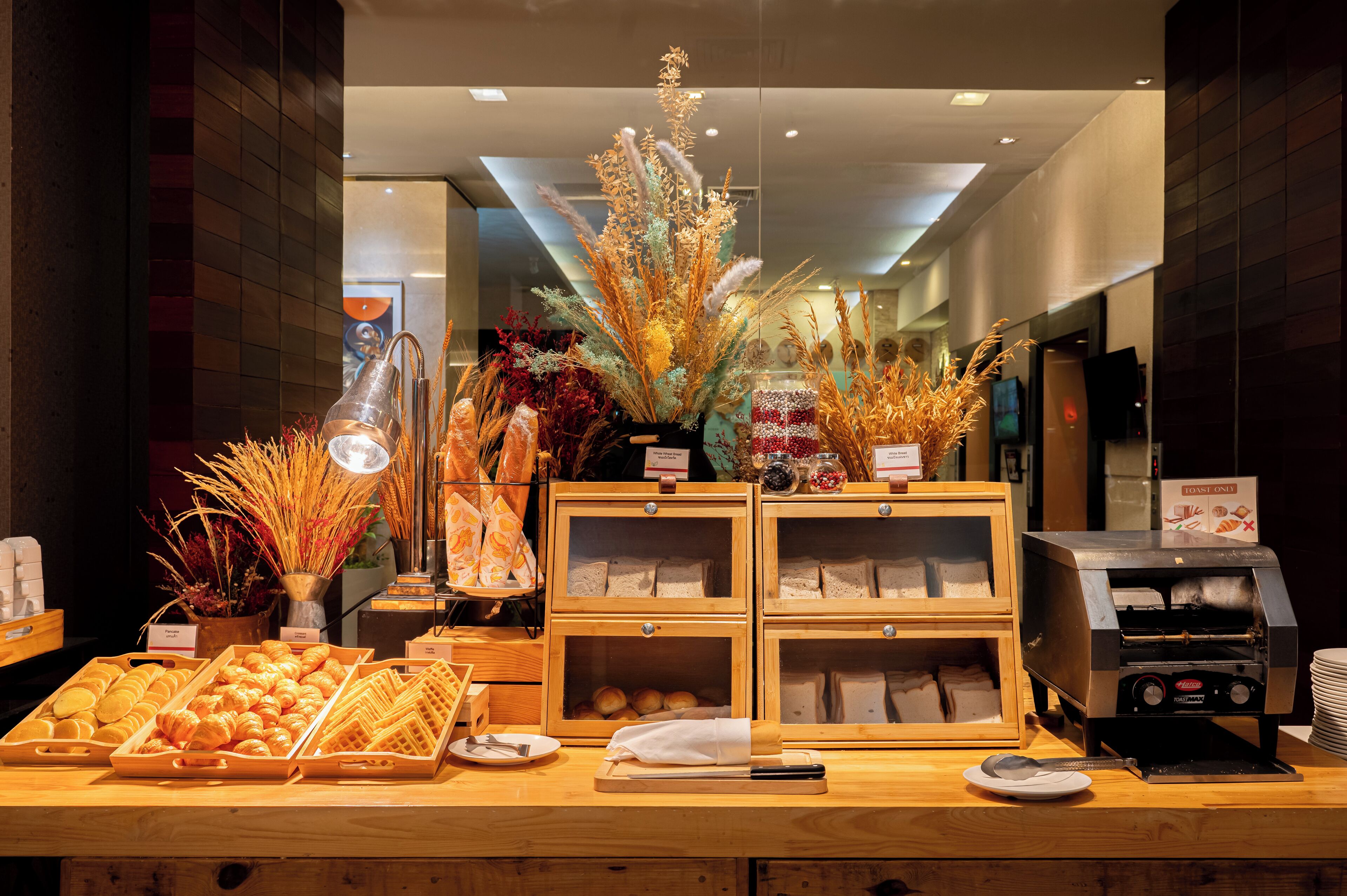 Daily buffet breakfast (THB 350 per person)