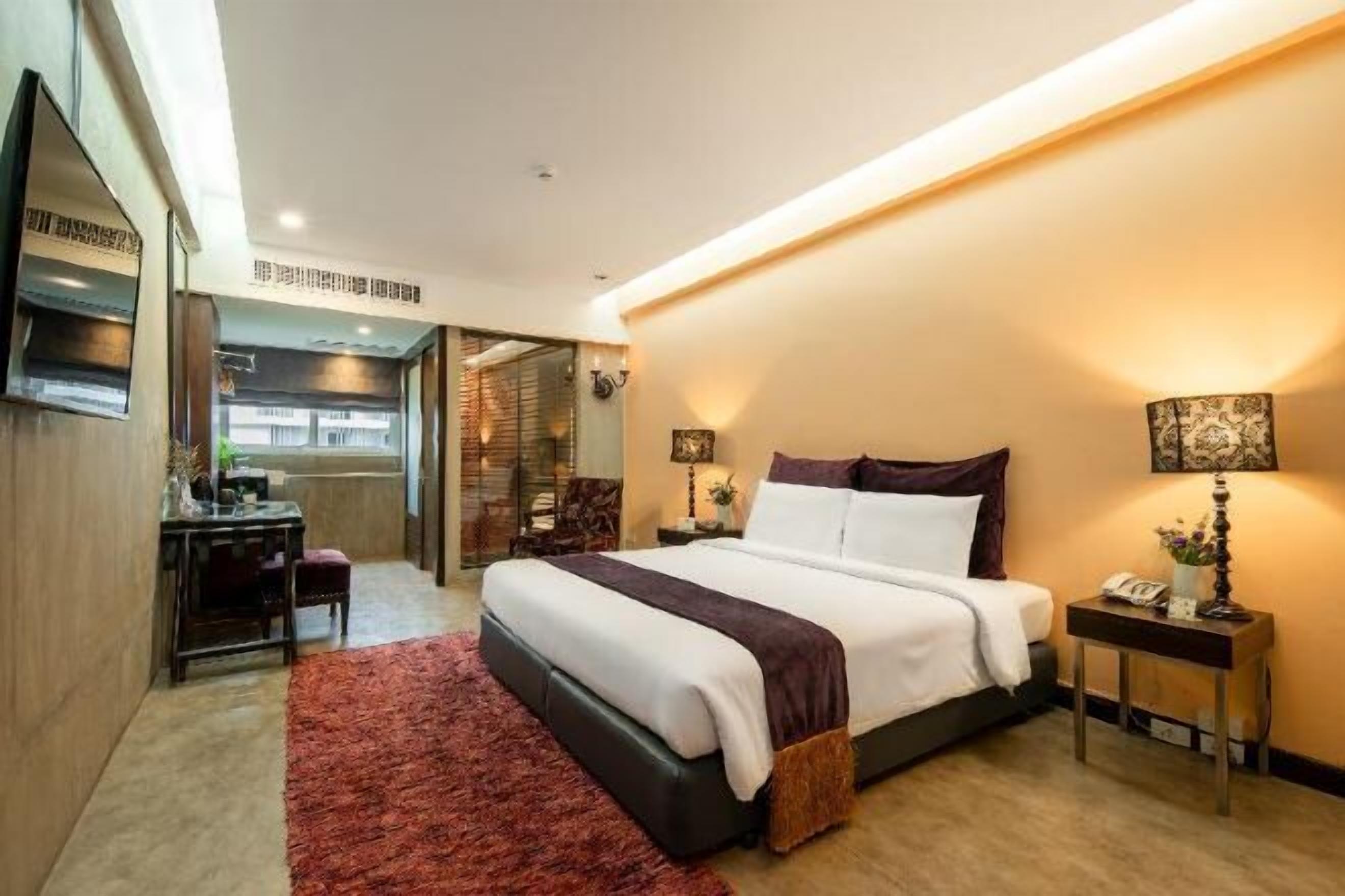 In-room safe, desk, laptop workspace, soundproofing