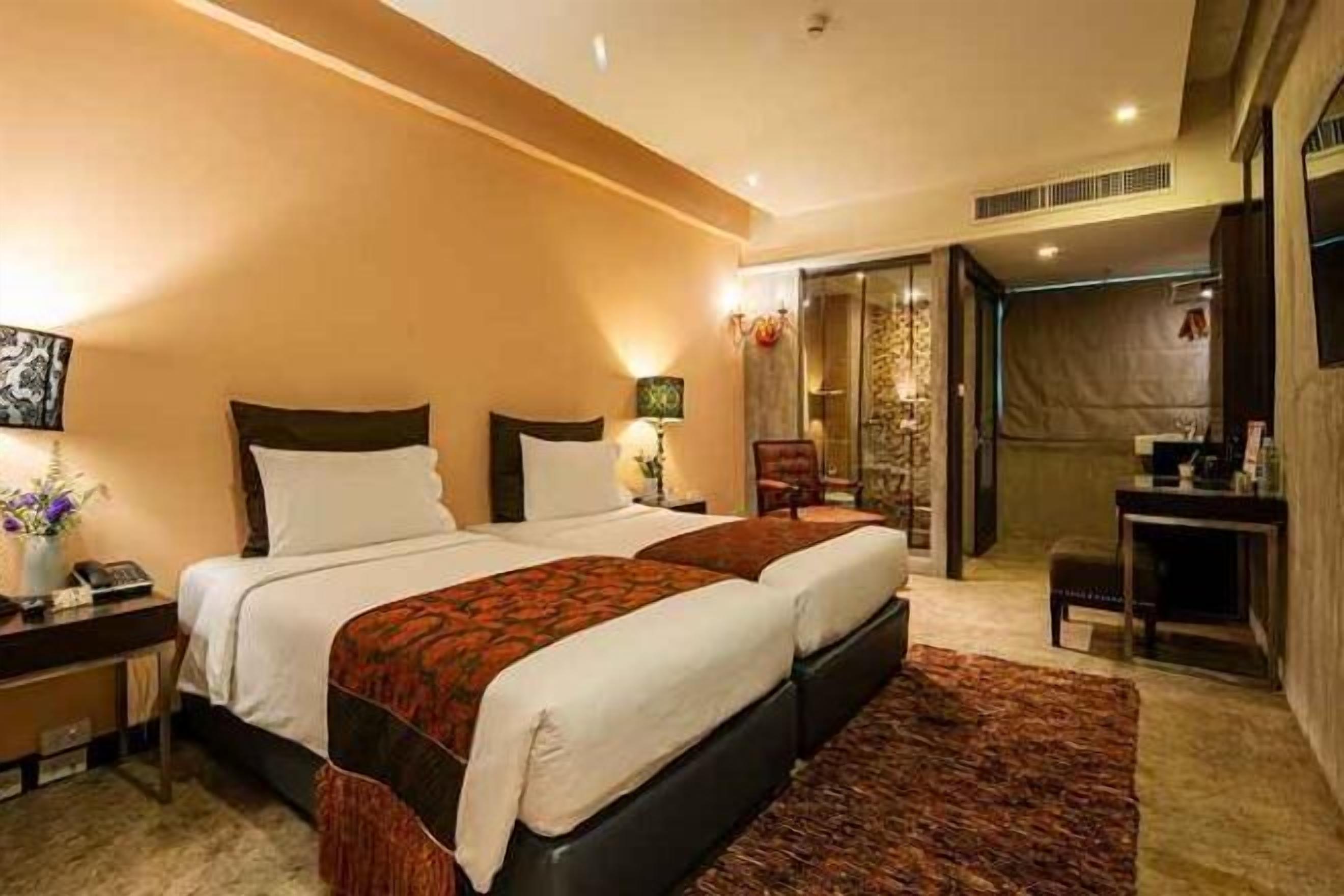In-room safe, desk, laptop workspace, soundproofing