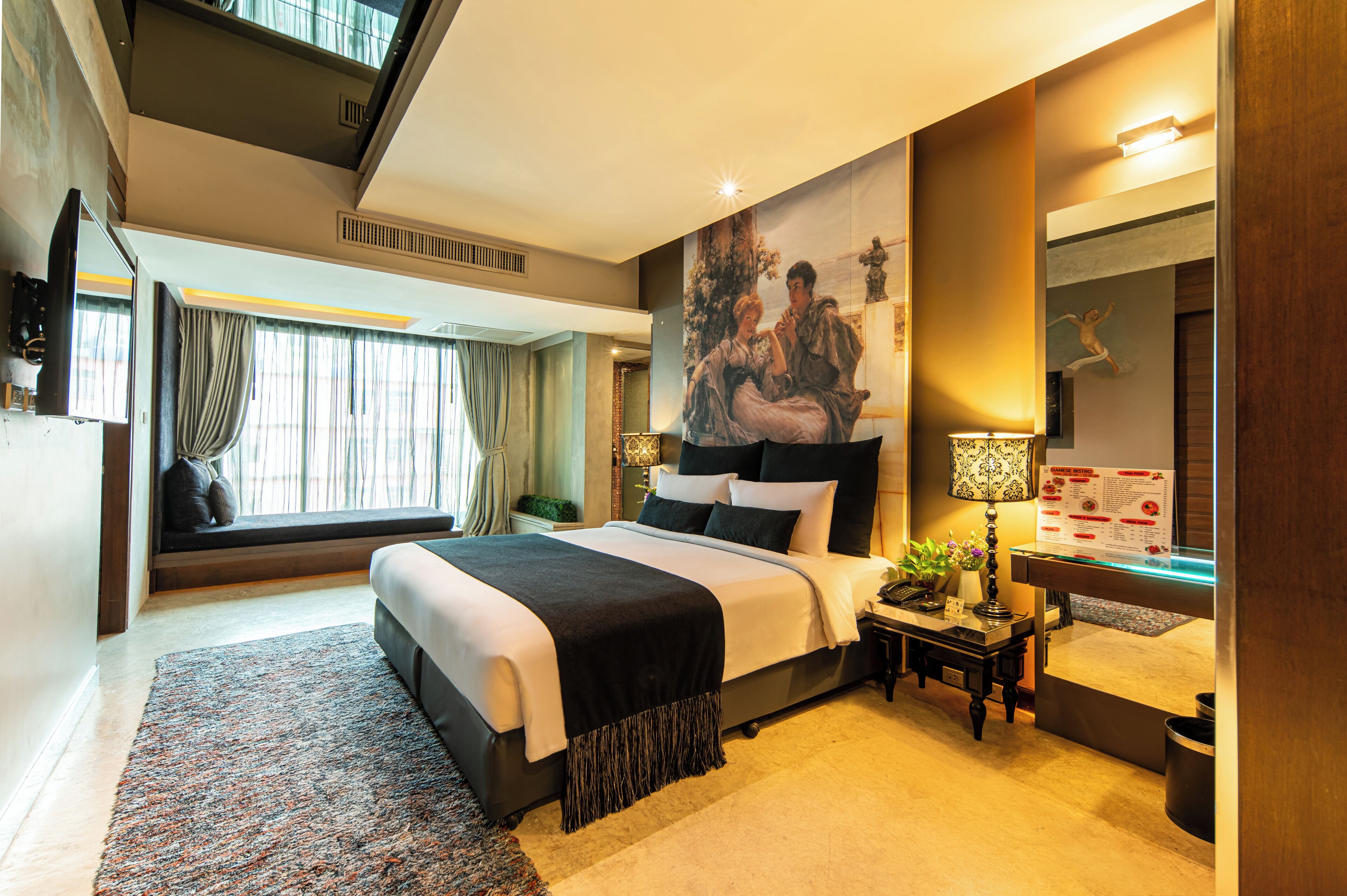 M Room (no balcony, window only)