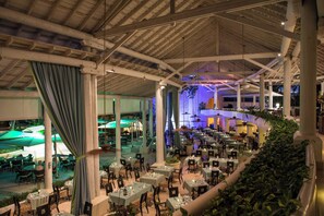 4 restaurants, breakfast, lunch served; local and international cuisine 