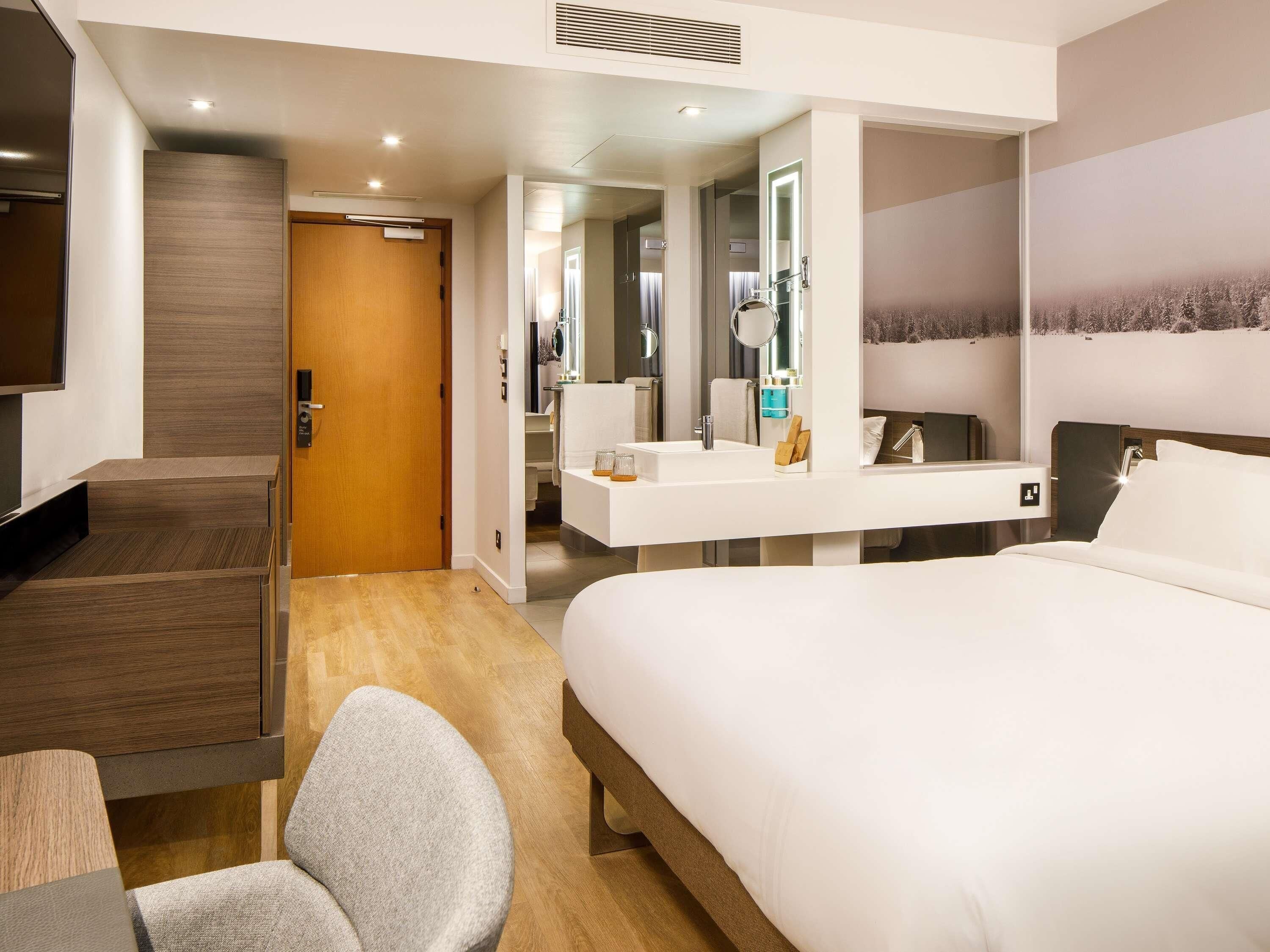Superior Room, 1 Queen Bed with Sofa bed