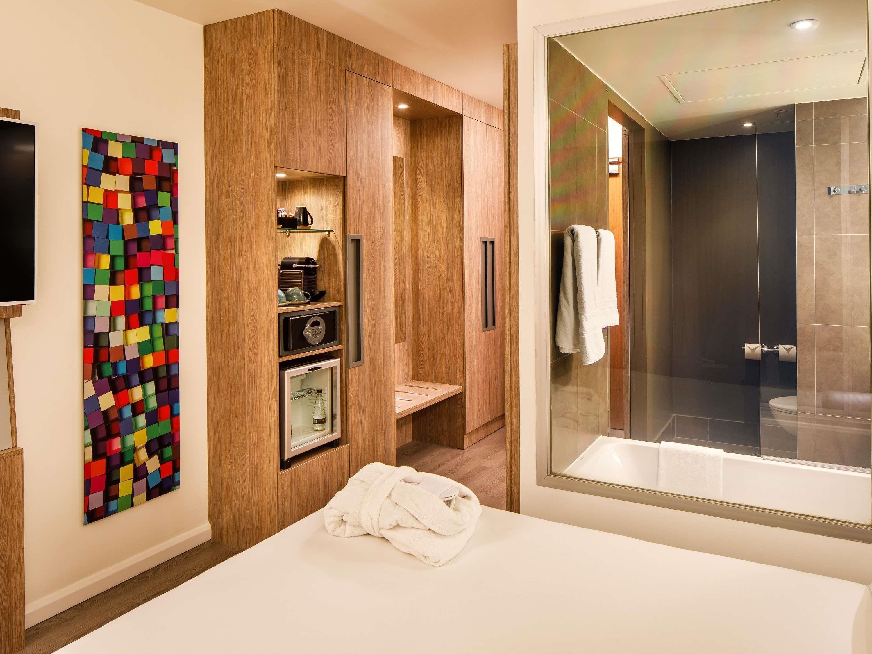 Premium Room, 1 Queen Bed with Sofa bed (Executive)