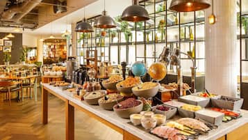 Esmorzar diari complet (21.75 GBP per persona)