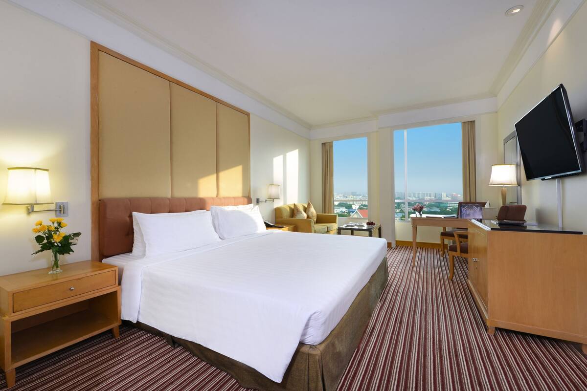 Deluxe Suite Room | 미니바, 객실 내 금고, 책상, 암막 커튼