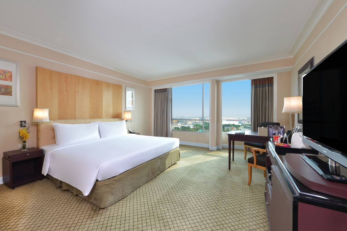 Minibar, in-room safe, desk, blackout curtains