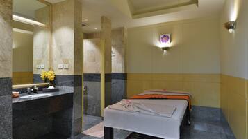 Massage/treatment rooms, massages