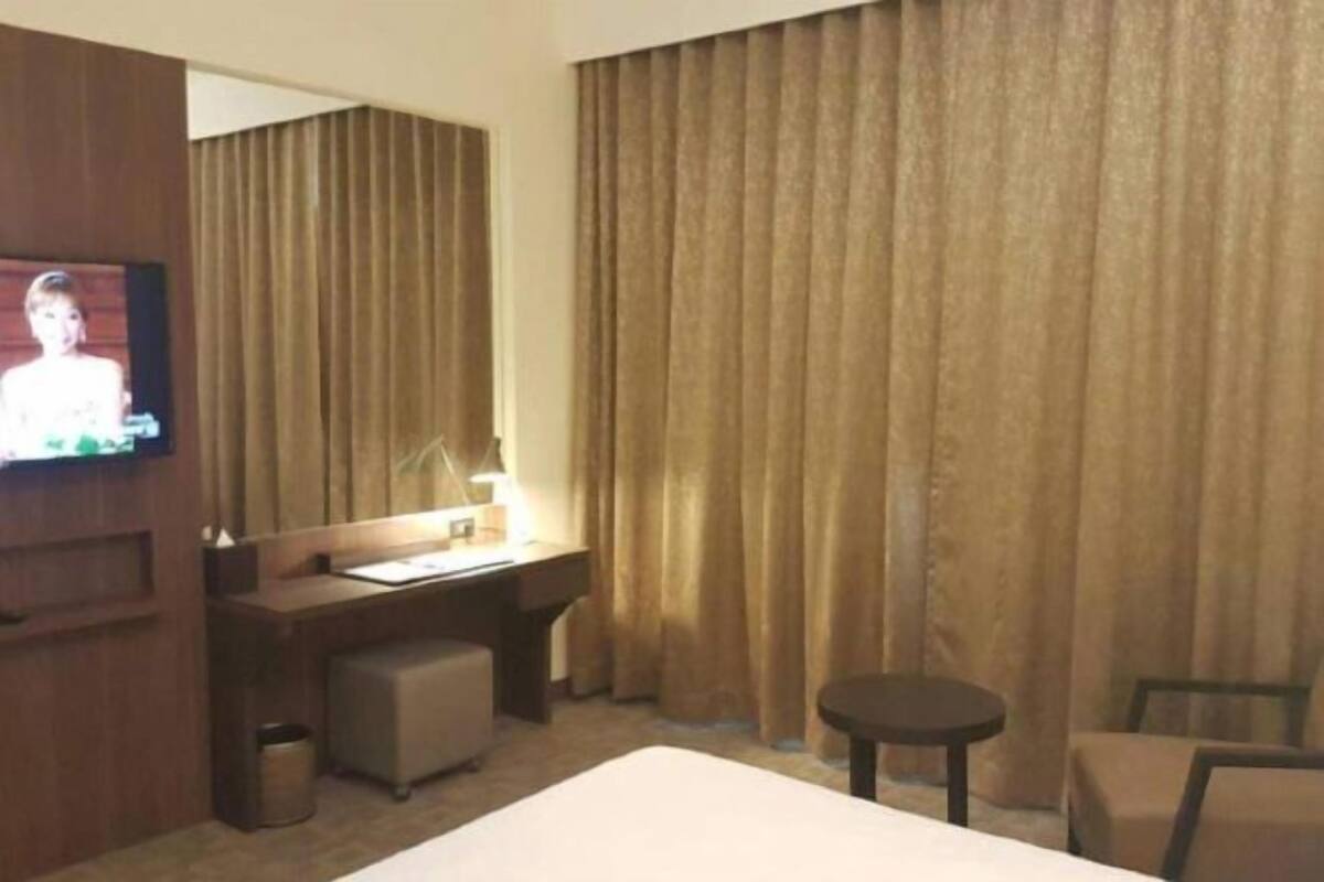 Minibar, in-room safe, desk, soundproofing