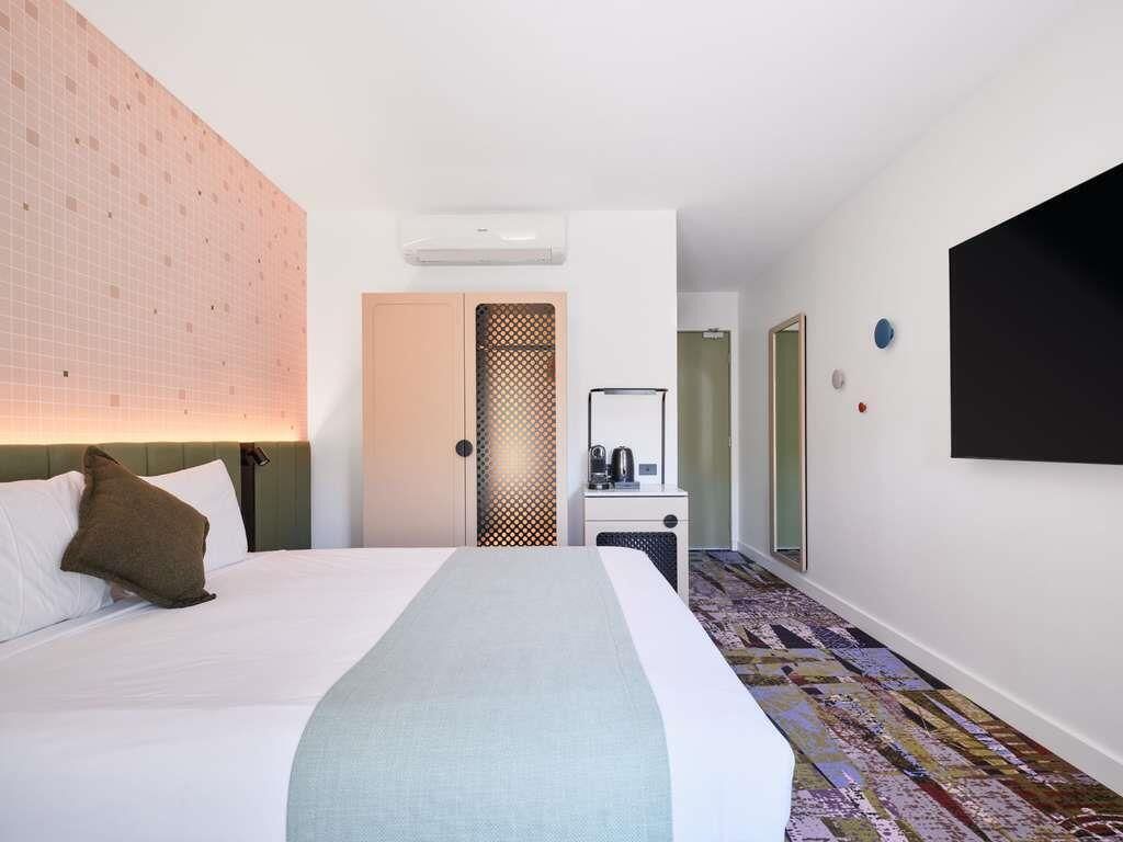 Superior Room, 1 King Bed
