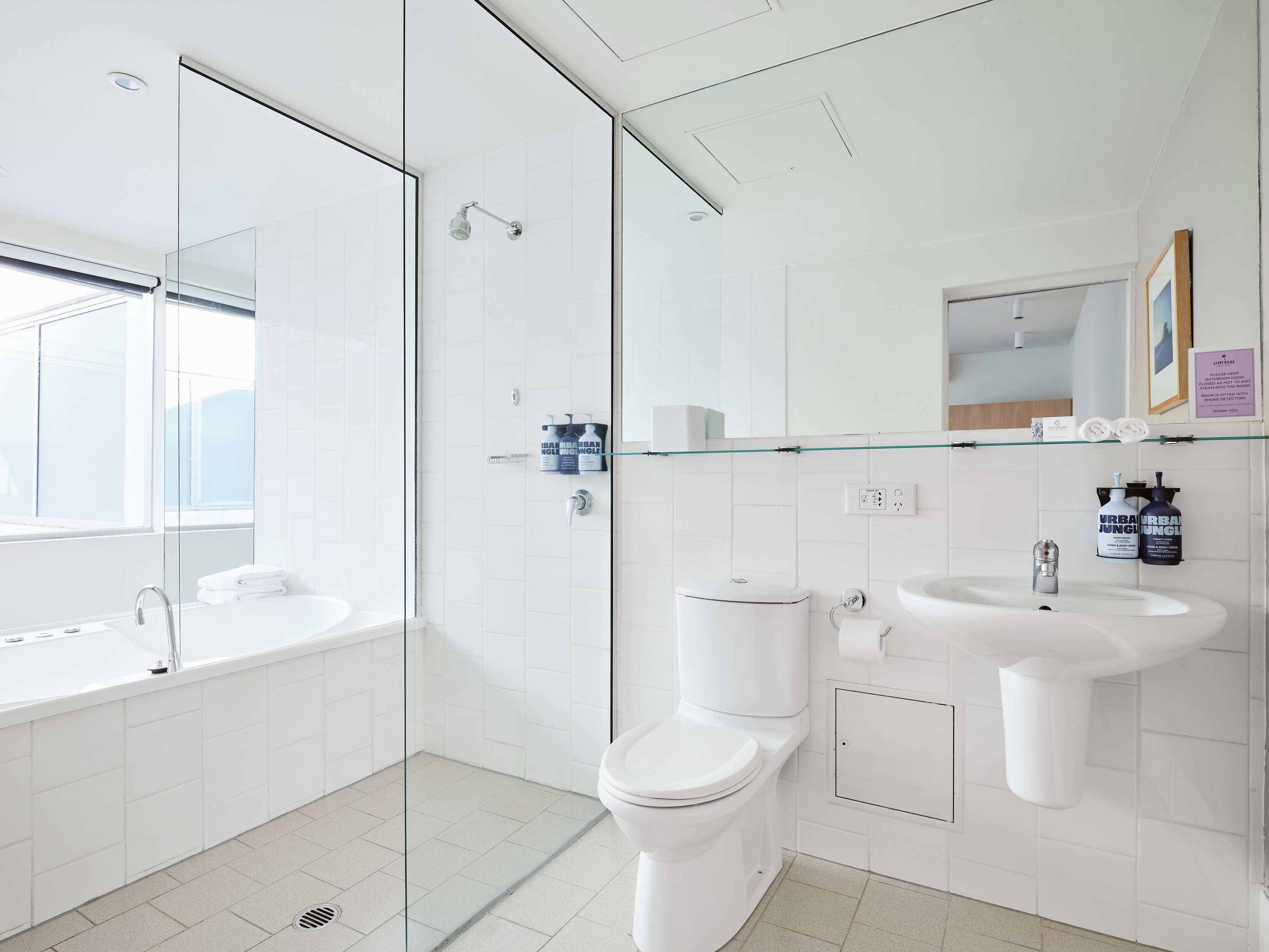 Photo - Saint Kilda Beach Hotel - formerly Rydges St Kilda