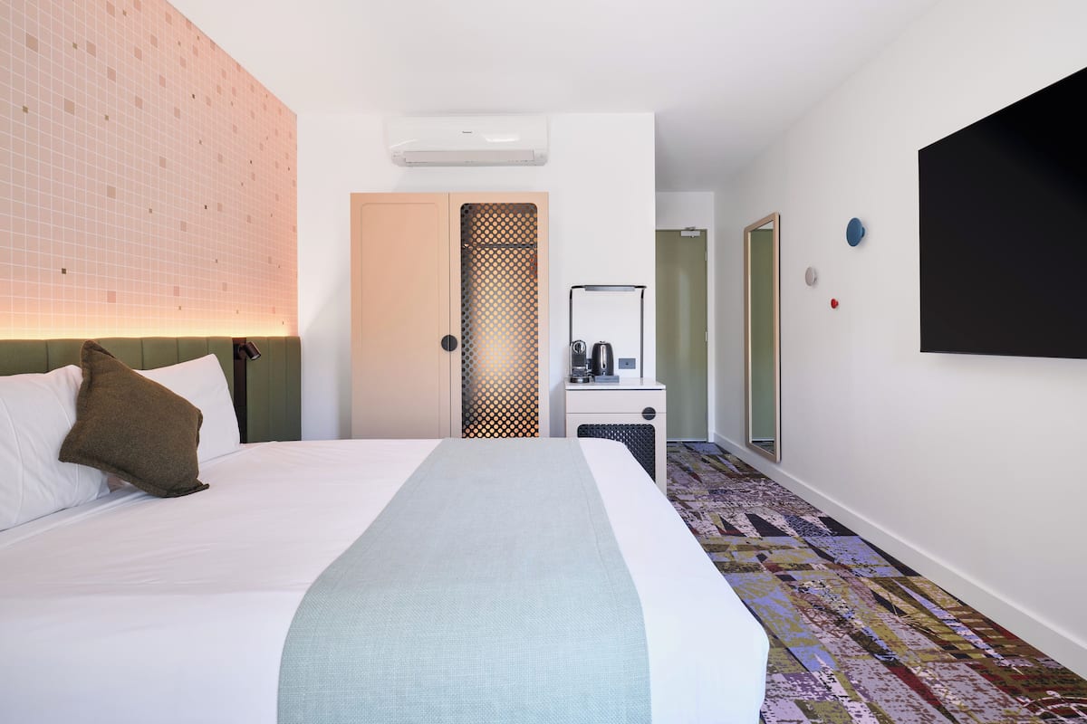 Down comforters, minibar, in-room safe, laptop workspace