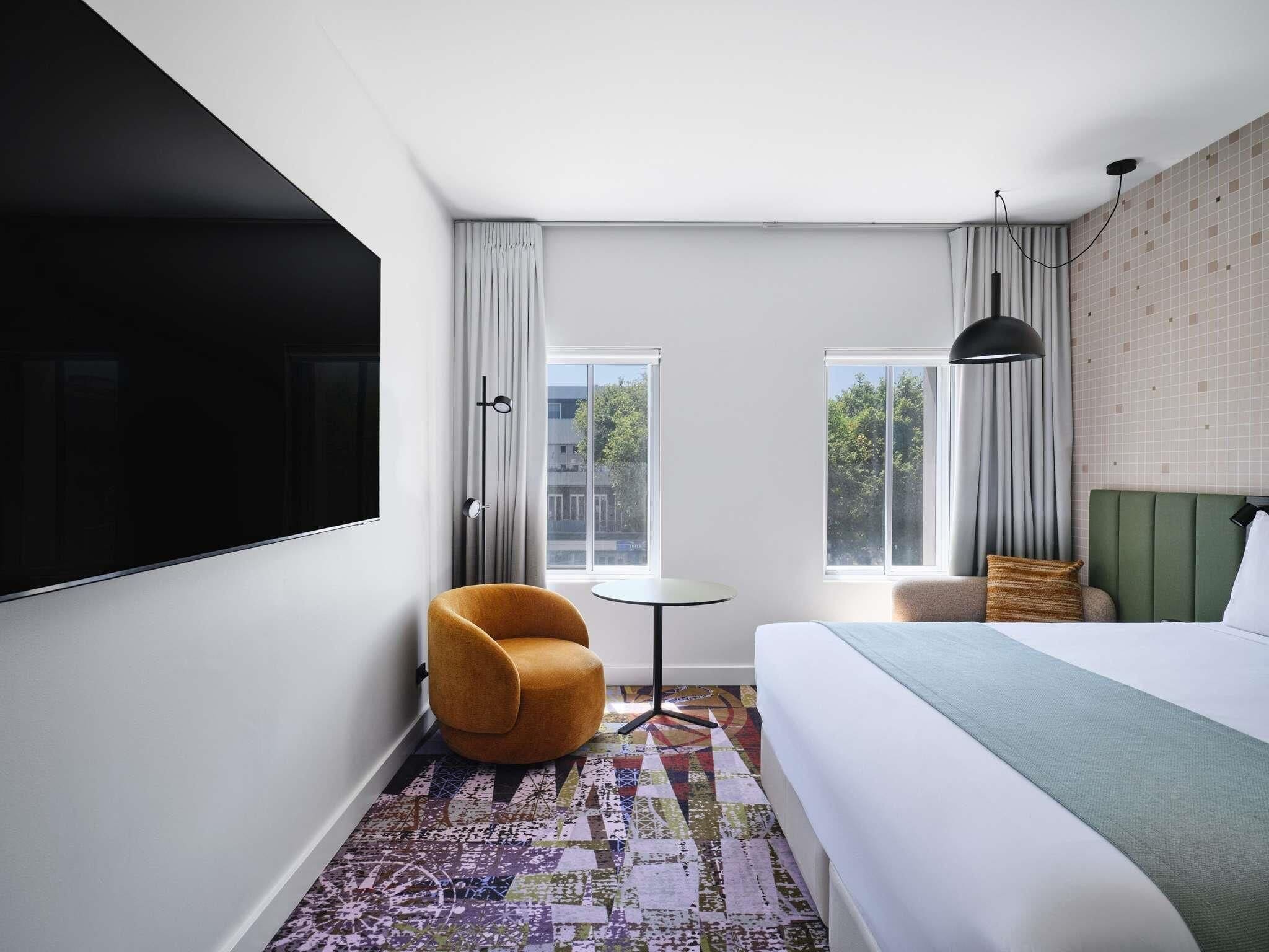 Superior Room, 1 King Bed | Down duvets, minibar, in-room safe, desk