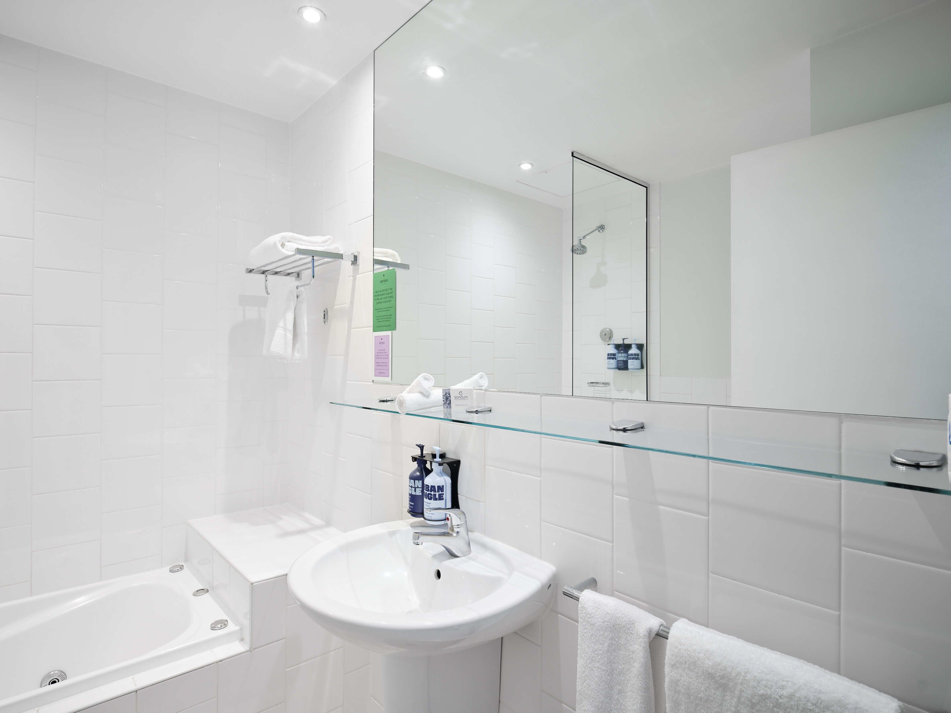 Photo - Saint Kilda Beach Hotel - formerly Rydges St Kilda