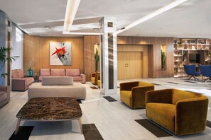 Lobby sitting area - Hotel Exe Ciudad de Cordoba (Córdoba)