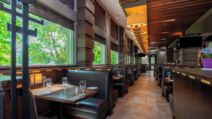 Sandman Signature Surrey-Guildford Suites