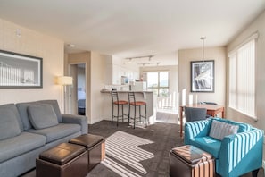 Svit Standard - 1 kingsize-säng med bäddsoffa - kök (View) | 1 sovrum, skrivbord, strykjärn/strykbräda och gratis wi-fi