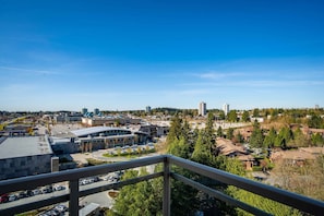 Suite, 1 cama de matrimonio grande con sofá cama | Vistas a la ciudad