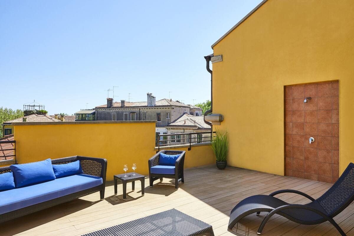 Suite, 1 chambre, balcon