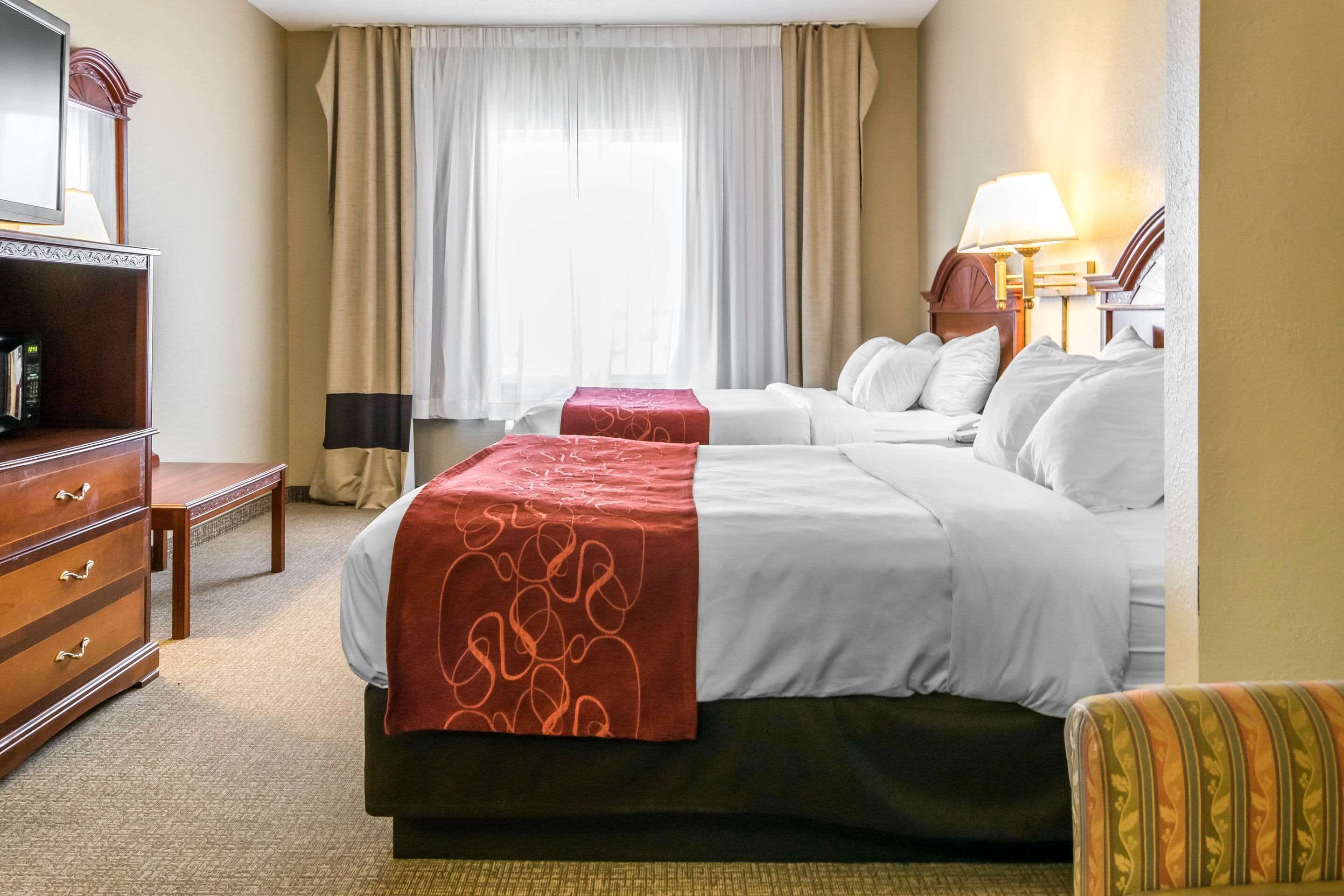 down duvets, in-room safe, desk, blackout curtains