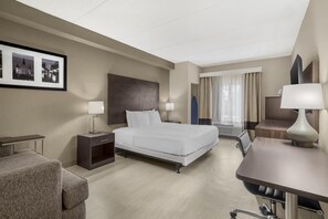 Desk, blackout curtains, iron/ironing board, free rollaway beds - Best Western Kenner (Kenner)