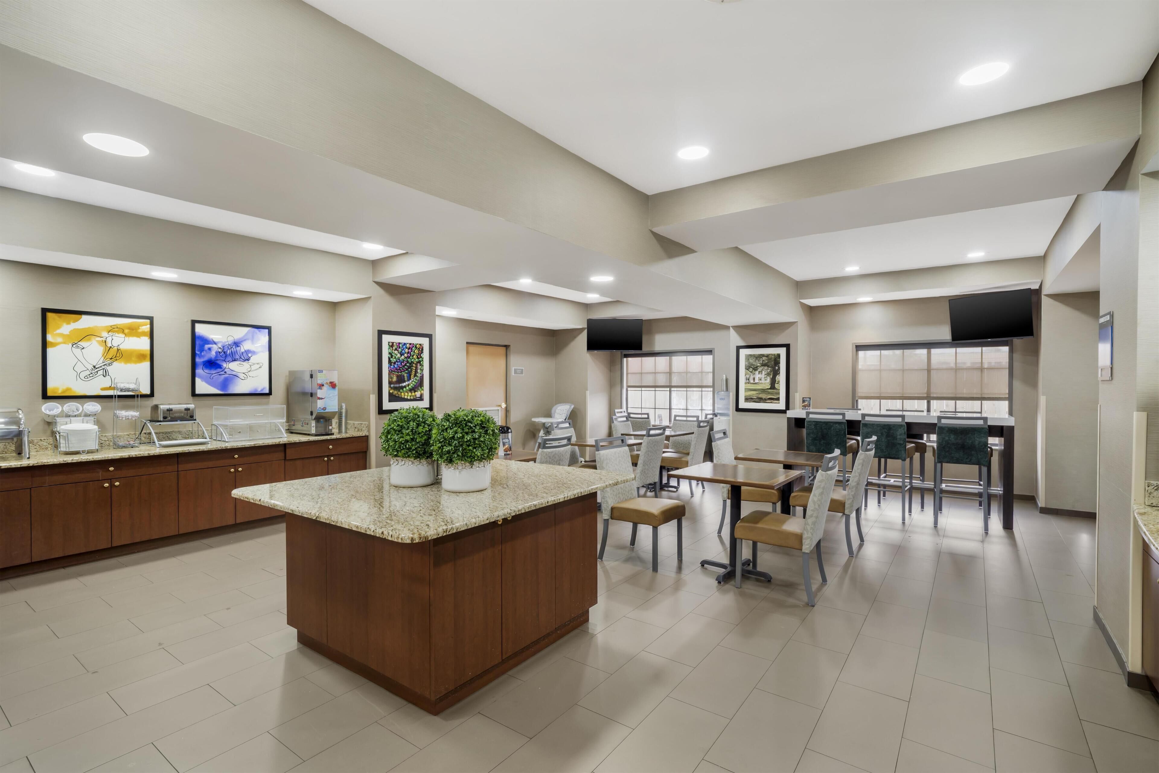 Free daily continental breakfast