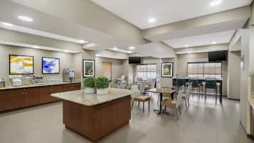 Free daily continental breakfast