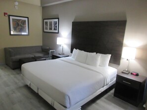 書桌、遮光布/窗簾、熨斗/熨衣板、免費折疊床/加床