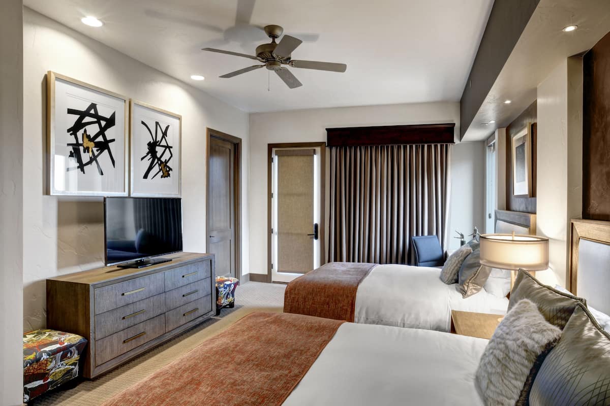 1 bedroom, premium bedding, down duvets, in-room safe