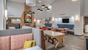 Lobby - Hampton Inn  Suites Hazard (Hazard)