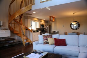 Superior 2 Bedroom 2 Level Loft w/ Partial View | Living area | 50-inch TV with cable channels, fireplace, DVD player