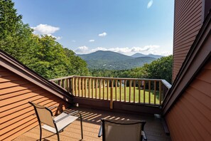 Hallsburg Superior Top Floor Mtn View | View from room