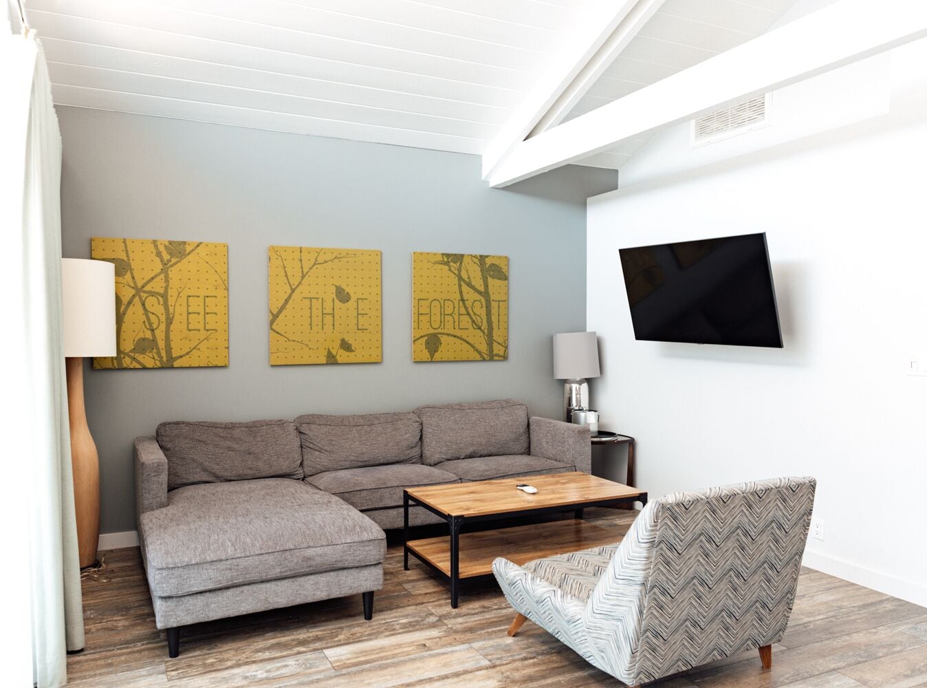 cottage, 1 bedroom, accessible | living area | smart tv, netflix, streaming services