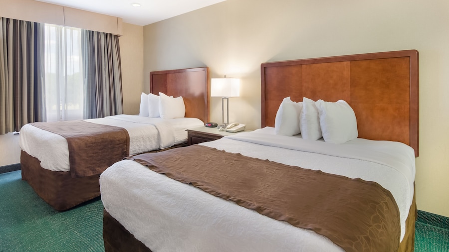 Mainstay Suites Airport