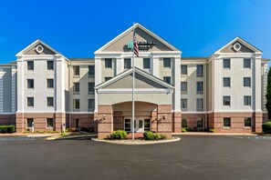 Exterior - MainStay Suites Roanoke Airport (Roanoke)