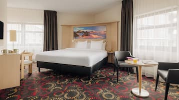 Premium bedding, in-room safe, desk, blackout drapes