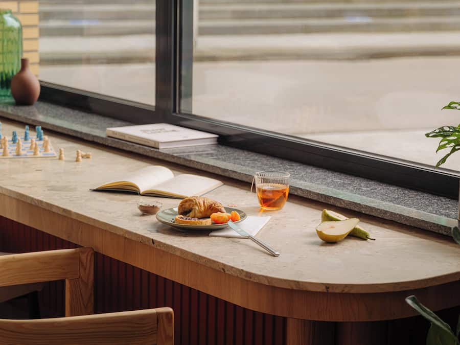 Café da manhã completo todos os dias (EUR 25 por pessoa)