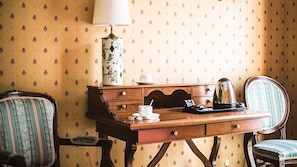 Double Room | Free WiFi